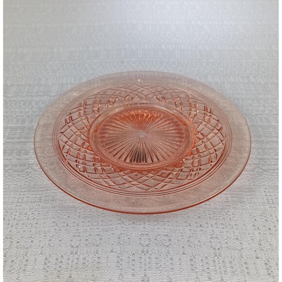 Vintage Pink/Peach Depression Glass Serving Plate 8 in Diameter - Picture 1 of 10